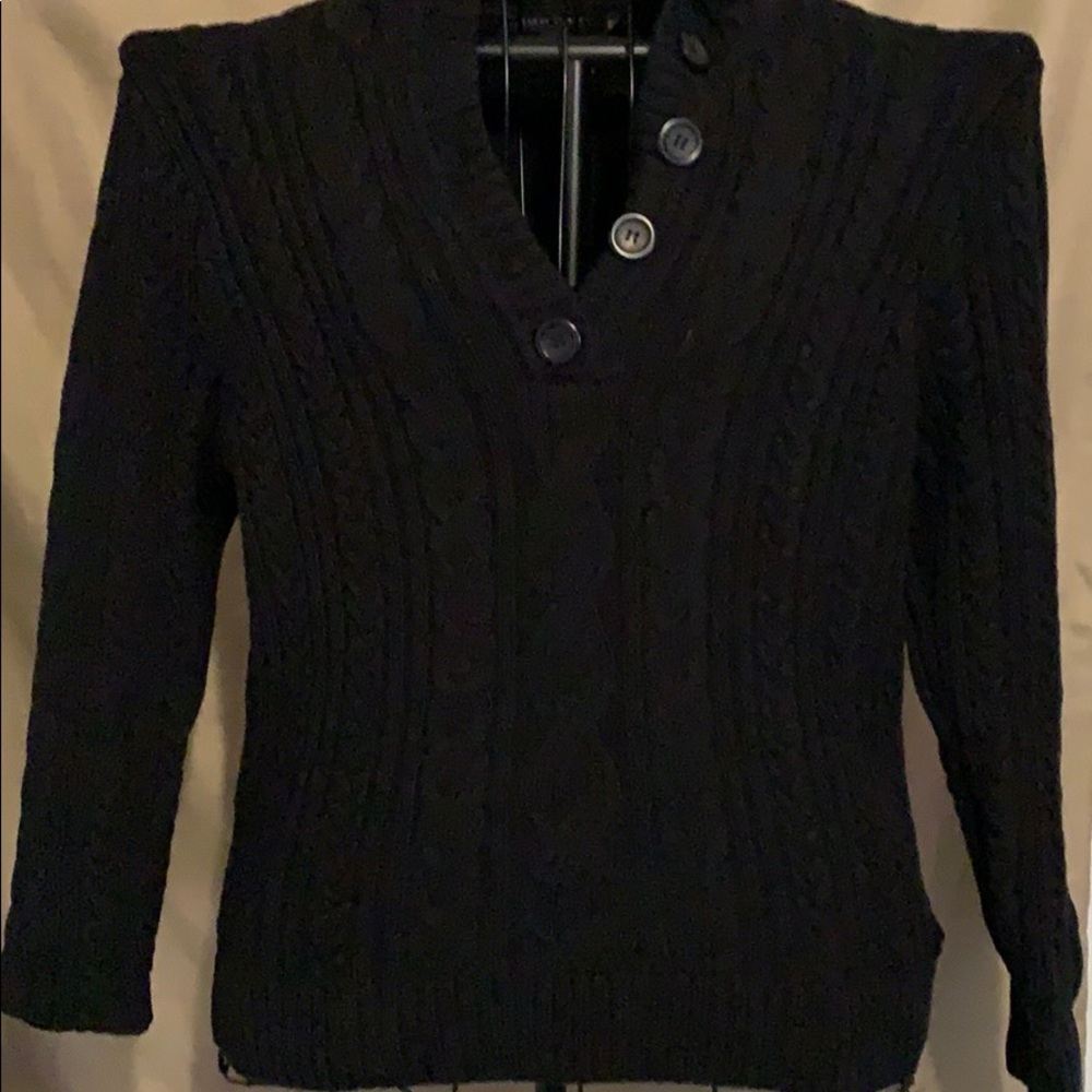 Hooded black sweater